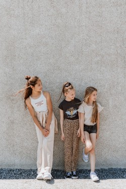 NO WAY MONDAY CLOTHING